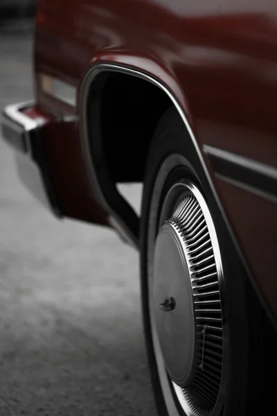 Vintage car spoke wheel — Stock Photo, Image