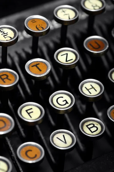 Vintage kirjoituskoneen näppäimistö — kuvapankkivalokuva