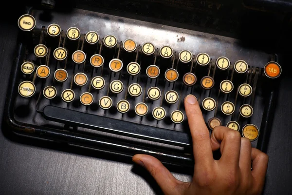 Teclado de máquina de escrever vintage — Fotografia de Stock