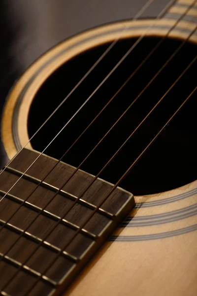 Detalle de guitarra acústica — Foto de Stock