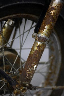 Motosiklet ön süspansiyon