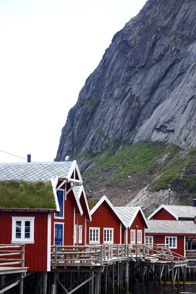 Traditionelle Häuser auf den Lofoten, Norwegen — Stockfoto