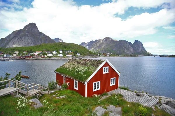 Традиційні будинки в Лофотені, Норвегія — стокове фото