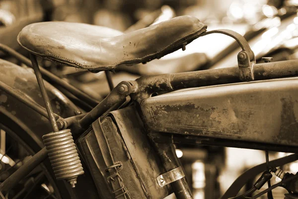 Oldtimer-Motorradsattel — Stockfoto