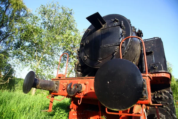 Locomotiva a vapor abandonada — Fotografia de Stock