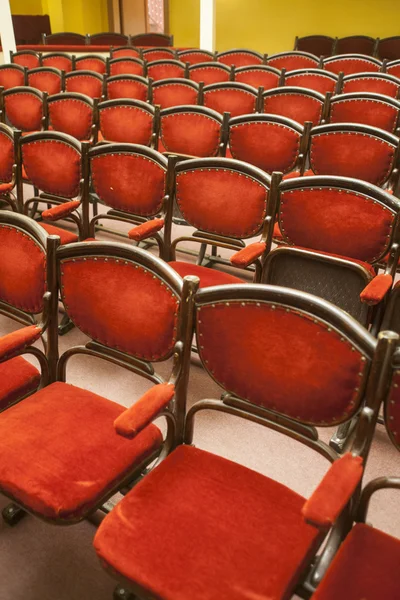 Filas de asientos en un teatro — Foto de Stock