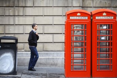 İngiliz telefon kulübesi 