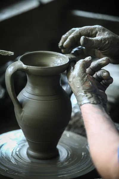 Hand of the potter — Stock Photo, Image