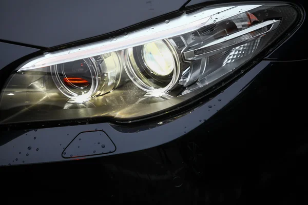 Auto koplamp detail — Stockfoto