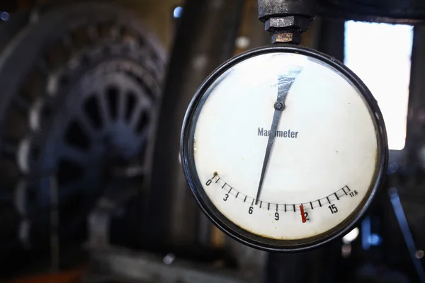 Old pressure gauge — Stock Photo, Image