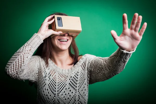 Karton wirtualnej rzeczywistości — Zdjęcie stockowe