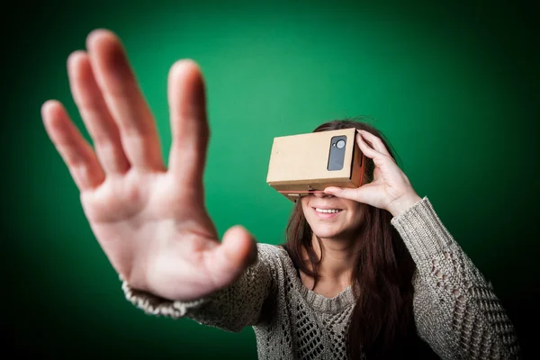 Realidad virtual de cartón — Foto de Stock