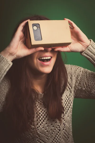 Realidad virtual de cartón —  Fotos de Stock