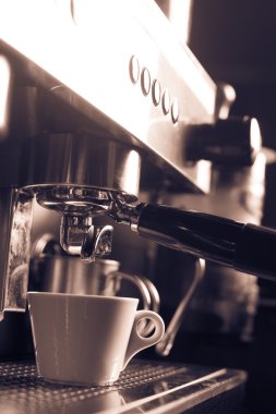Espresso yapma makinesi