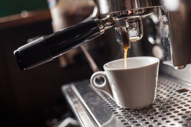 Espresso yapma makinesi