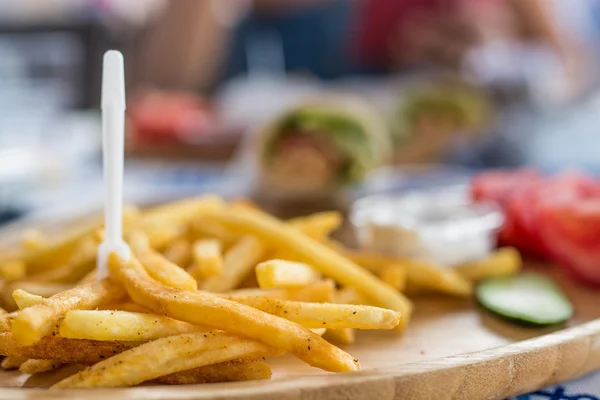 Traditionella läckra pommes frites — Stockfoto