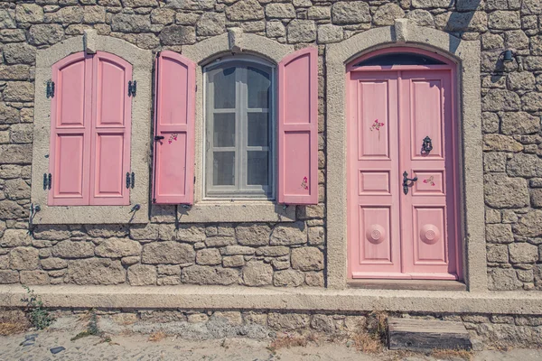 老式的粉红色房子入口 — 图库照片