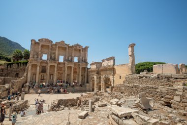 Türkiye 'nin Efes kentindeki Celsus Kütüphanesi