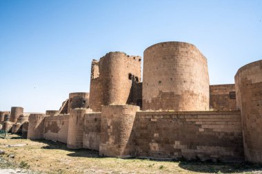 Ani şehri ve tahkimat Türkiye 'nin Kars kentindeki antik antik bir şehrin tarihi kalıntılarını harabeye çevirdi.
