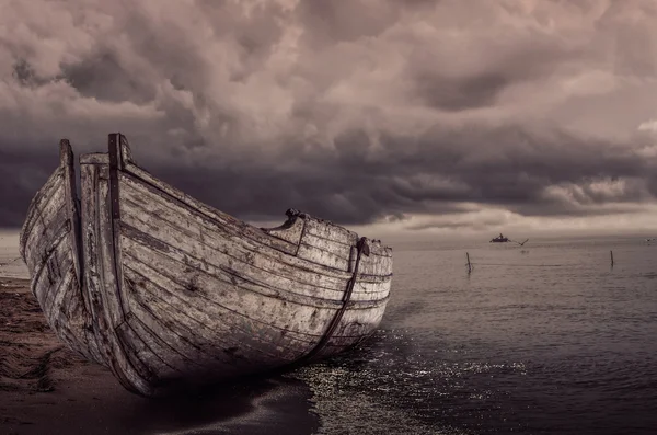 Lonely boat — Stock Photo, Image