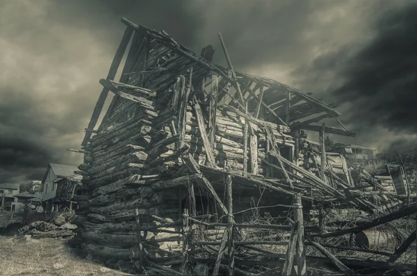 Casa vieja abandonada — Foto de Stock