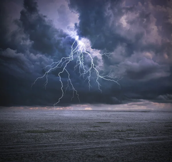 Trovão e Nuvens — Fotografia de Stock