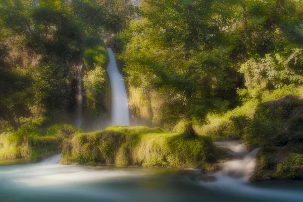 Cachoeira queda vista fora de duden antalya peru — Fotografia de Stock