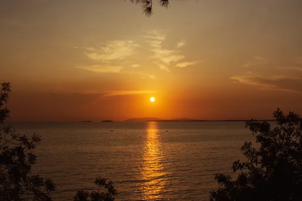 Pôr do sol no lago — Fotografia de Stock