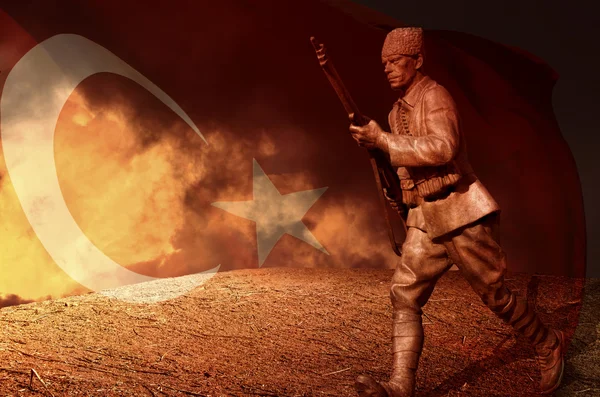 Great Turkish soldier and  flag — Stock Photo, Image