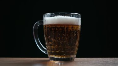 bira bir bardak kupa