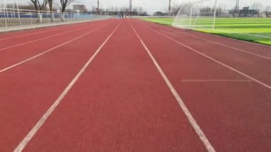Açık hava atletizm koşu bandı