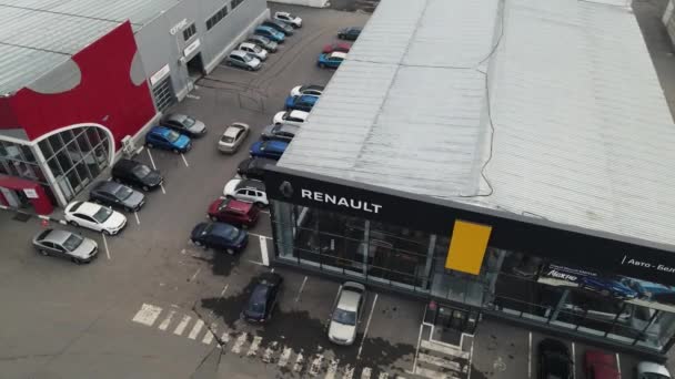 Salon samochodów Renault. Zdjęcia lotnicze. Moskwa Rosja 9 maja 2021 — Wideo stockowe