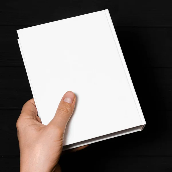 Una Maqueta Libro Blanco Cerrado Con Lugar Para Texto Mano — Foto de Stock