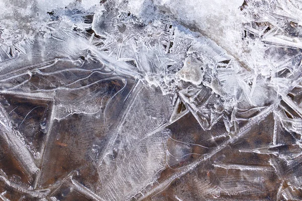 Oberflächenstruktur des Eiswassers mit schönem Muster. — Stockfoto