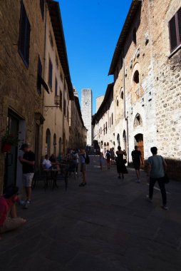 İtalya 'da ünlü bir yerin panoramik manzarası. San Gimignano Toskana 'da bir ortaçağ köyüdür..