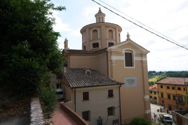 San Miniato köyü panoramik manzara, Duomo katedrali ve kırsal alan. Toskana İtalya Avrupa.
