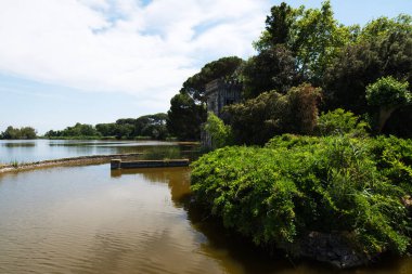 Puccini Gölü manzarası, Puccini Kulesi, Toskana, İtalya