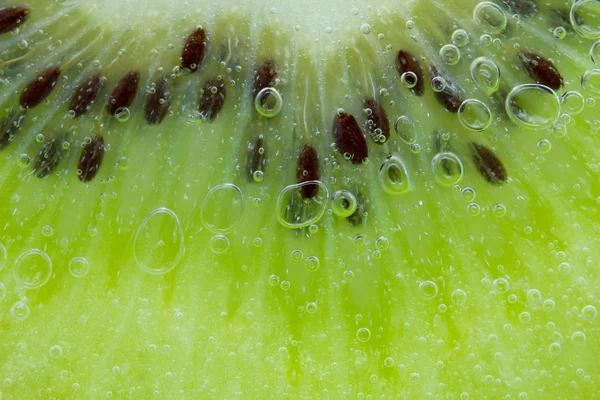 Spruzzi d'acqua di Kiwi — Foto Stock