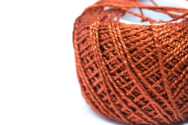 Turuncu pamuk kroşe. Beyaz arka plan üzerinde izole.