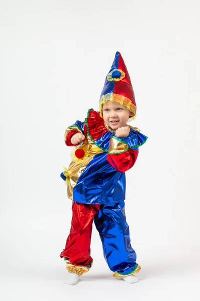 Niño Niño Preescolar Arlequín Arlecchino Arlequín Baile Disfraces Disparo Vertical —  Fotos de Stock