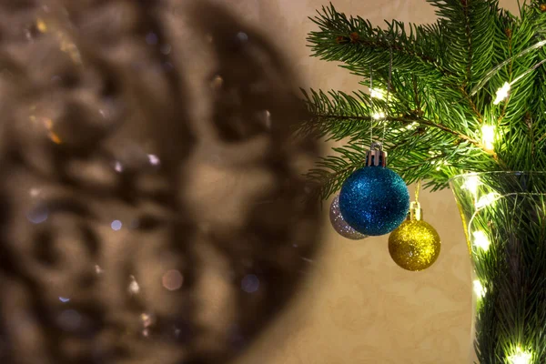 Brinquedos Ano Novo Ramo Abeto Véspera Natal — Fotografia de Stock