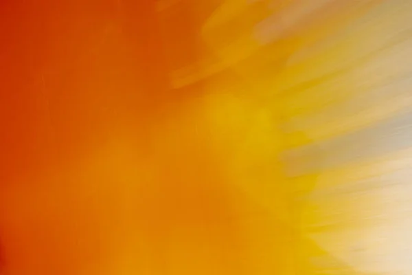 オレンジ 黄色の抽象的な背景 写真は十分に遅いシャッター速度でカメラを動かすことによって作成されました — ストック写真