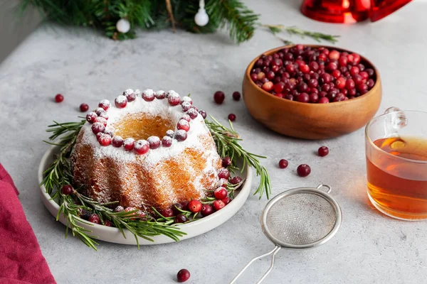 Christmas Cake Tea Holiday Table Berries Christmas Toys Fir — Stock Photo, Image