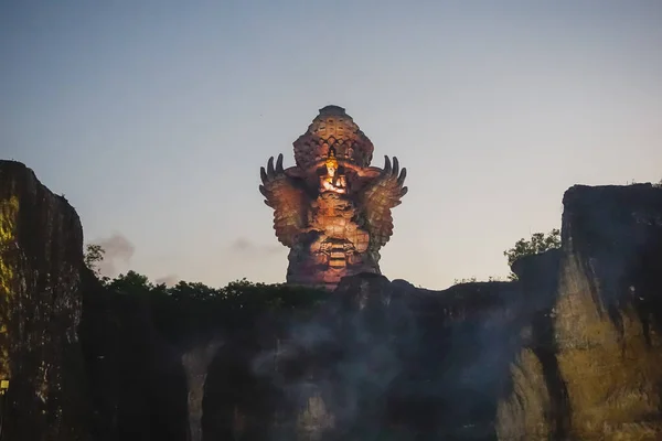 Enorme Estatua Garuda Parque Cultural Garuda Wisnu Kencana Bali — Foto de Stock