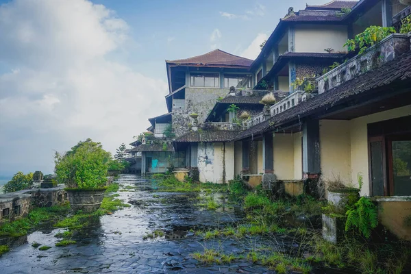 印度尼西亚巴厘 2019年1月9日 巴厘岛被遗弃酒店 — 图库照片