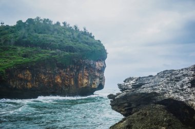 Endonezya 'nın Java adasının güneyindeki Hint Okyanusu kıyısı