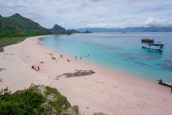 Różowa Plaża Wyspy Padar Indonezji — Zdjęcie stockowe