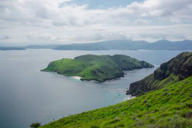 Komodo Adaları 'nın sularındaki güzel Padar Adası