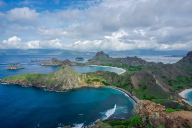 Komodo Adaları 'nın sularındaki güzel Padar Adası