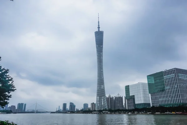 Красивая Кантонская Башня Гуанчжоу — стоковое фото